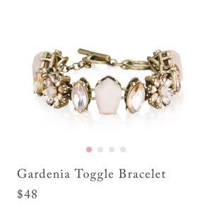 chloe + isabel Gardenia Toggle Bracelet